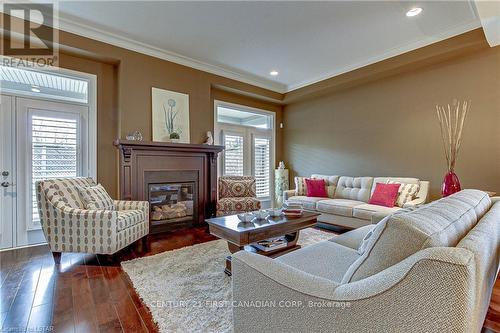 17 - 725 Eagletrace Drive, London, ON - Indoor Photo Showing Living Room With Fireplace