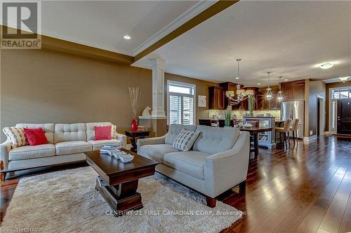 17 - 725 Eagletrace Drive, London, ON - Indoor Photo Showing Living Room