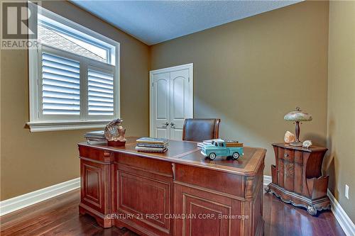 17 - 725 Eagletrace Drive, London, ON - Indoor Photo Showing Office