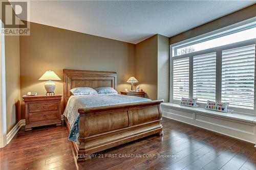 17 - 725 Eagletrace Drive, London, ON - Indoor Photo Showing Bedroom