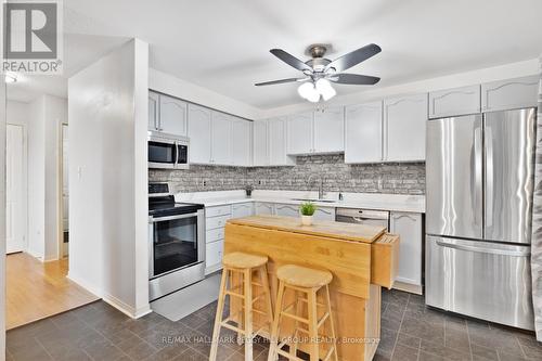 43 Courtney Cres, Barrie, ON - Indoor Photo Showing Kitchen With Stainless Steel Kitchen With Upgraded Kitchen