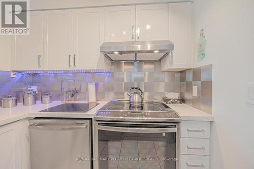 #309 -150 Dunlop St E, Barrie, ON - Indoor Photo Showing Kitchen