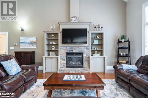 111 Earl Street, Wasaga Beach, ON - Indoor Photo Showing Living Room With Fireplace