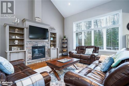 111 Earl Street, Wasaga Beach, ON - Indoor Photo Showing Living Room With Fireplace