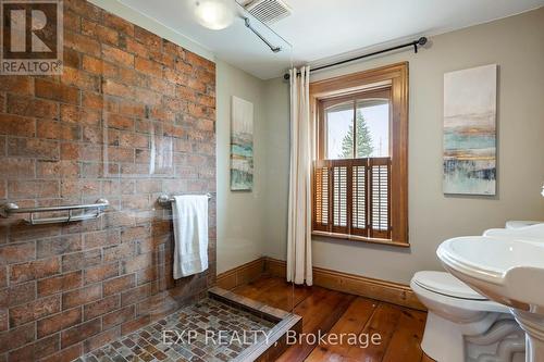 36 Ninth St, Collingwood, ON - Indoor Photo Showing Bathroom