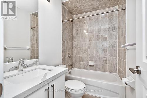 434 - 216 Oak Park Boulevard, Oakville, ON - Indoor Photo Showing Bathroom
