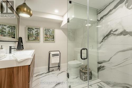 1300 1 Side Road, Burlington, ON - Indoor Photo Showing Bathroom