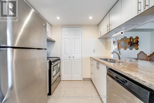 908 - 265 Enfield Place, Mississauga, ON - Indoor Photo Showing Kitchen With Stainless Steel Kitchen With Double Sink