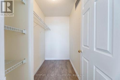 908 - 265 Enfield Place, Mississauga, ON - Indoor
