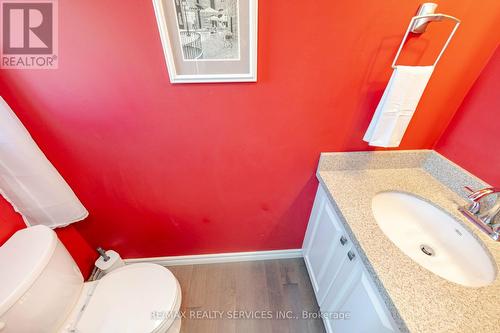 105 Fanshawe Dr, Brampton, ON - Indoor Photo Showing Bathroom