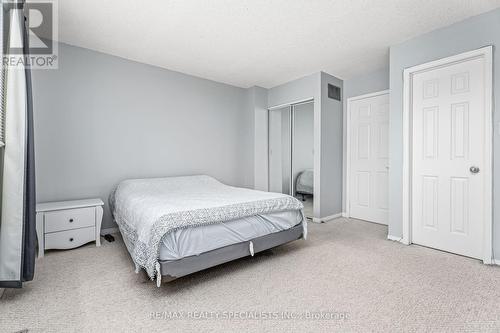 1290 Woodhill Crt, Mississauga, ON - Indoor Photo Showing Bedroom