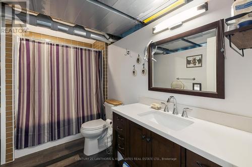 175 Briceland St, Kingston, ON - Indoor Photo Showing Bathroom