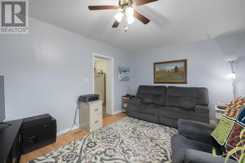 16488 Highway 2, Quinte West, ON - Indoor Photo Showing Living Room