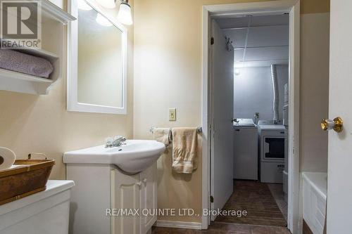 3 Cumberland Street, Prince Edward County, ON - Indoor Photo Showing Bathroom