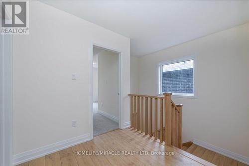 32 Daisy Street, Springwater, ON - Indoor Photo Showing Other Room