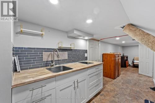 355 Lakeland Cres, Brock, ON - Indoor Photo Showing Kitchen