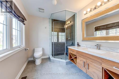 131 Riding Mountain Drive, Richmond Hill, ON - Indoor Photo Showing Bathroom