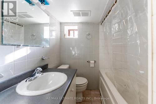 78 Westmoreland Ave E, Toronto, ON - Indoor Photo Showing Bathroom