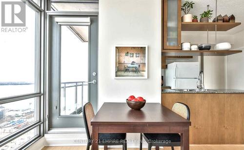 1210 - 5 Mariner Terrace, Toronto, ON - Indoor Photo Showing Dining Room