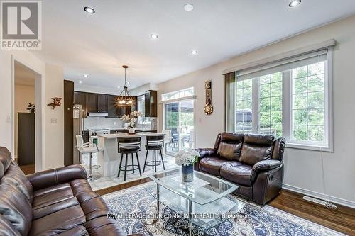 60 Milligan St, Clarington, ON - Indoor Photo Showing Living Room