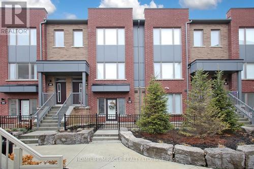 #305 -1525 Kingston Rd, Pickering, ON - Outdoor With Facade