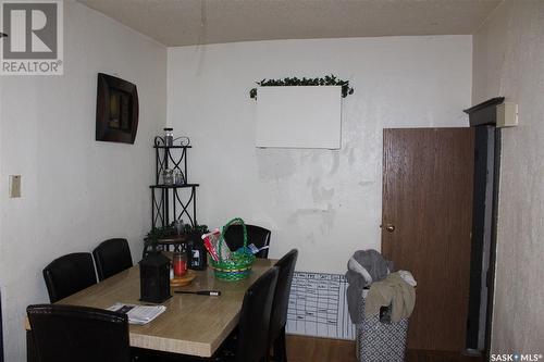 834 6Th Avenue Nw, Moose Jaw, SK - Indoor Photo Showing Office