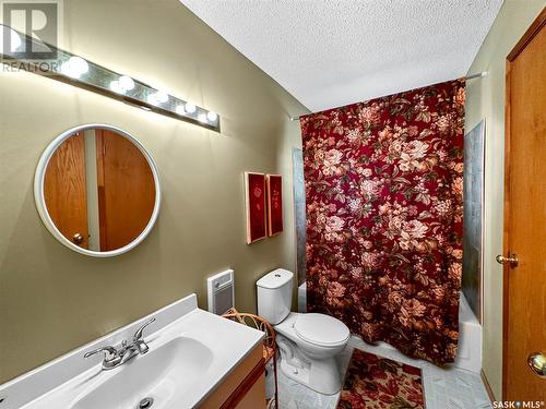 205 Wall Ridge Trail, Lac Pelletier, SK - Indoor Photo Showing Bathroom