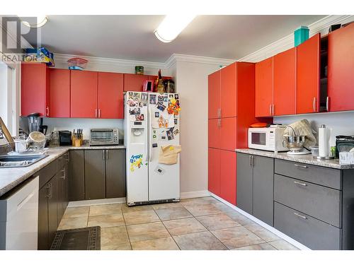 133 Skeena Street, Kitimat, BC - Indoor Photo Showing Kitchen