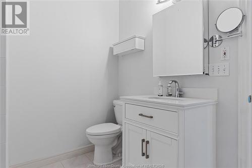 3723 Prairie Court, Windsor, ON - Indoor Photo Showing Bathroom