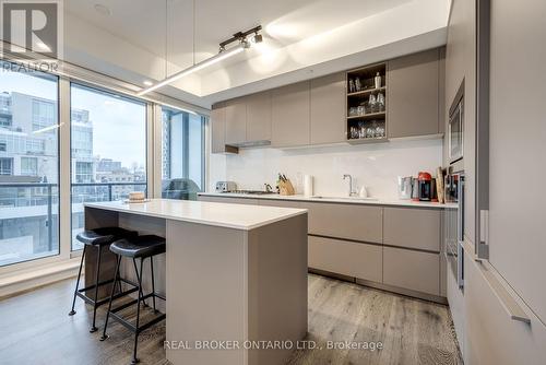 409 - 128 Pears Avenue, Toronto, ON - Indoor Photo Showing Kitchen
