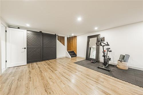 104 Price Avenue, Hamilton, ON - Indoor Photo Showing Bedroom