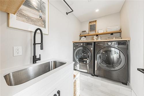 104 Price Avenue, Hamilton, ON - Indoor Photo Showing Laundry Room