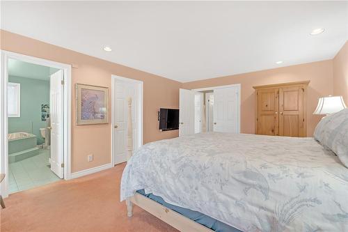 238 Alderlea Avenue, Mount Hope, ON - Indoor Photo Showing Bedroom
