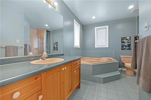 238 Alderlea Avenue, Mount Hope, ON - Indoor Photo Showing Bathroom