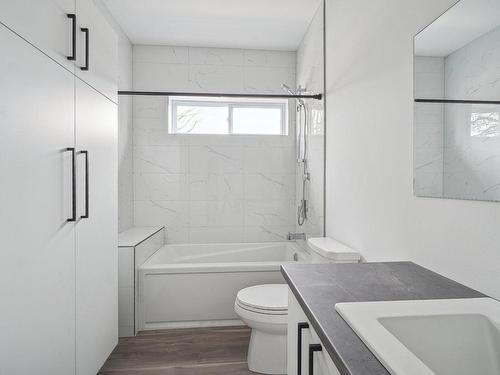 Salle de bains - 156  - 158 Rue Brodeur, Vaudreuil-Dorion, QC - Indoor Photo Showing Bathroom