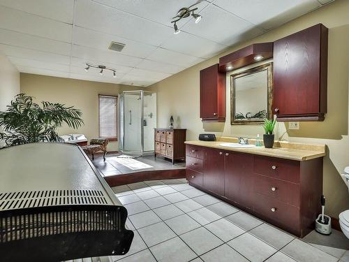 Salle de bains - 2870 Ch. Côte-Des-Cascades, Papineauville, QC - Indoor Photo Showing Bathroom