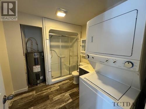 58 Notre Dame St, Timmins, ON - Indoor Photo Showing Laundry Room