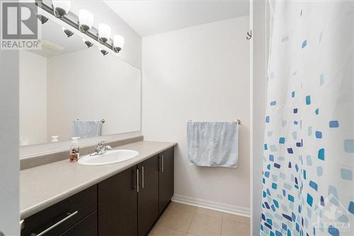 419 Haresfield Court, Ottawa, ON - Indoor Photo Showing Bathroom
