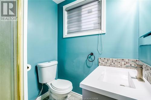 3 Kirkcaldy Place, Chatham, ON - Indoor Photo Showing Bathroom