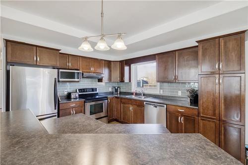 30 Vermette Place, Ste Agathe, MB - Indoor Photo Showing Kitchen With Double Sink