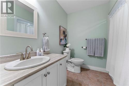 45 Forest Park Road, Pembroke, ON - Indoor Photo Showing Bathroom