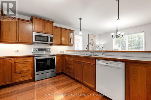 29 Forest Dr, Brighton, ON - Indoor Photo Showing Kitchen With Double Sink