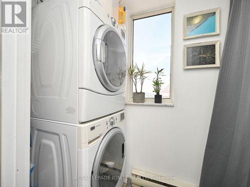 #2009 -285 Enfield Pl, Mississauga, ON - Indoor Photo Showing Laundry Room