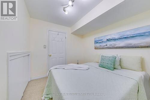 3096 Ballydown Crescent, Mississauga, ON - Indoor Photo Showing Bedroom