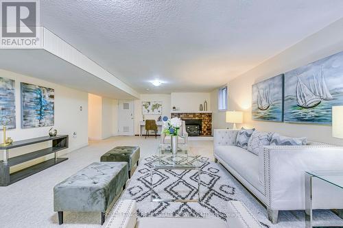 3096 Ballydown Crescent, Mississauga, ON - Indoor Photo Showing Bedroom