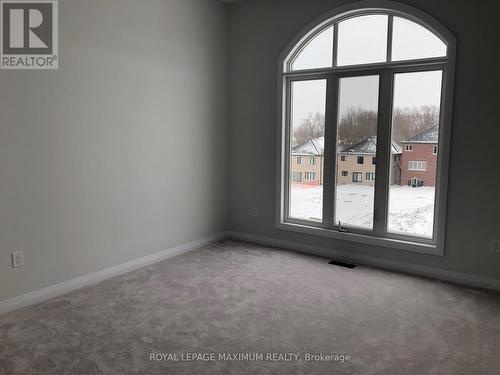 1466 Stovell Cres, Innisfil, ON - Indoor Photo Showing Other Room
