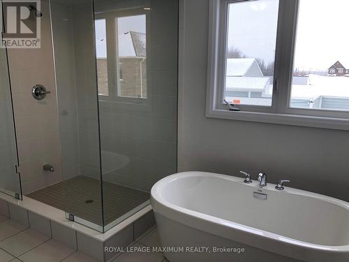 1466 Stovell Cres, Innisfil, ON - Indoor Photo Showing Bathroom