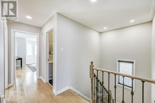 156 Flagstone Way, Newmarket, ON - Indoor Photo Showing Other Room