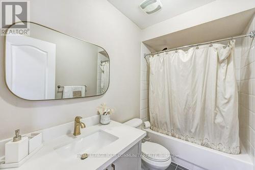 156 Flagstone Way, Newmarket, ON - Indoor Photo Showing Bathroom