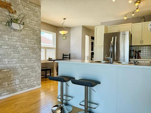 1300 20Th Street S, Cranbrook, BC - Indoor Photo Showing Kitchen With Double Sink